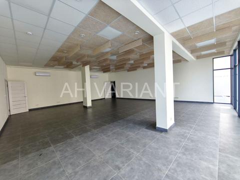 комерційна за адресою Корятовича пл., 33