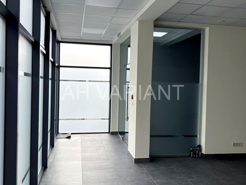 комерційна за адресою Корятовича пл., 33