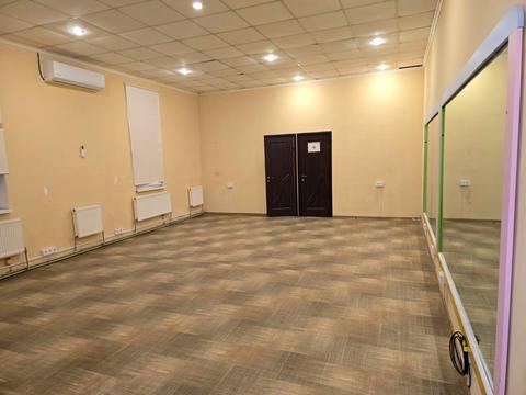 комерційна за адресою Янтарна вул., 75