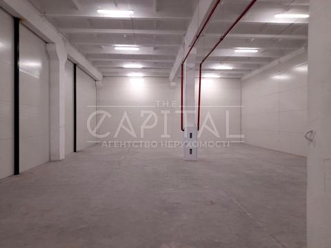 комерційна за адресою Амосова вул., 48