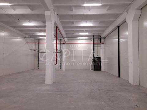 комерційна за адресою Амосова вул., 48