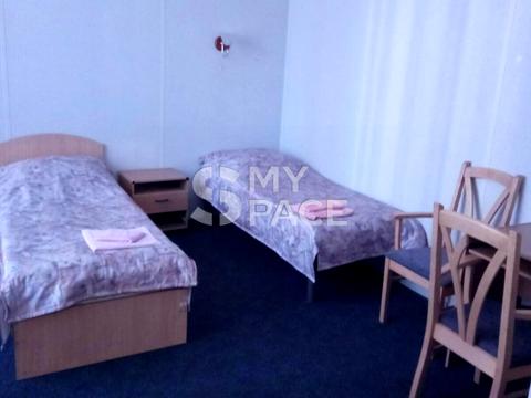 комерційна за адресою Костельна вул., 8