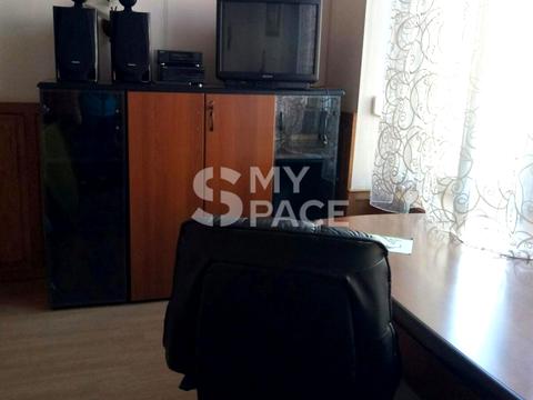 комерційна за адресою Костельна вул., 8