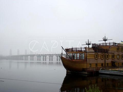 комерційна за адресою Наддніпрянське шосе, 11А