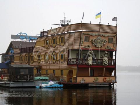 комерційна за адресою Наддніпрянське шосе, 11А