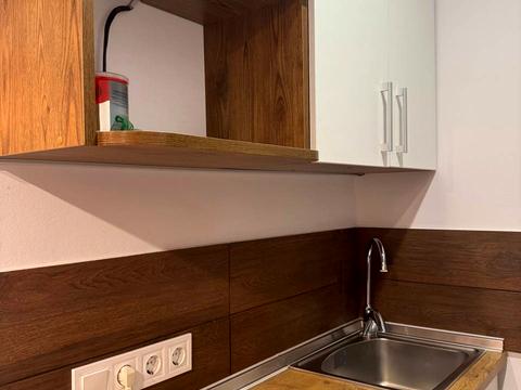 комерційна за адресою Пластова вул. (Остафова), 10