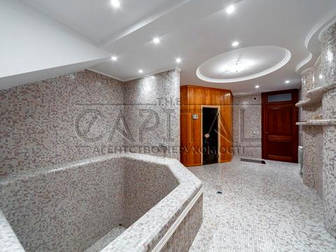 будинок за адресою Козин