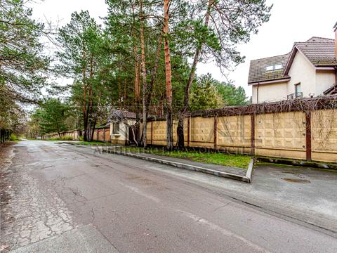 будинок за адресою Козин