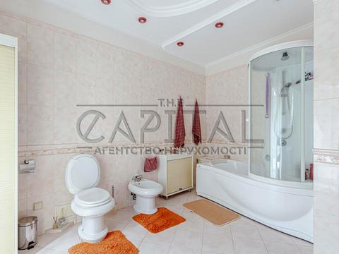 будинок за адресою Козин