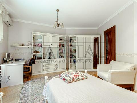 будинок за адресою Козин