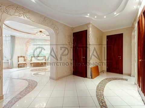 будинок за адресою Козин