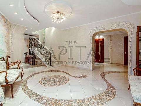 будинок за адресою Козин