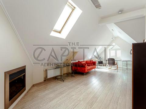 будинок за адресою Козин