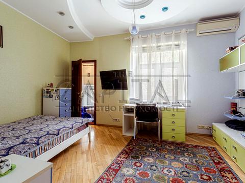 будинок за адресою Козин