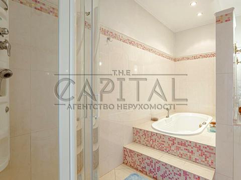 будинок за адресою Козин