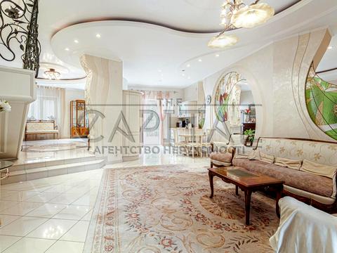 будинок за адресою Козин