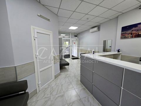 комерційна за адресою 11-та Лінія вул., 4