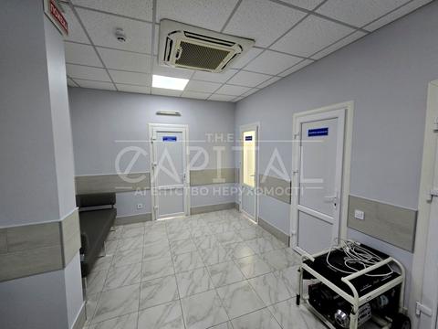 комерційна за адресою 11-та Лінія вул., 4