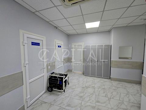 комерційна за адресою 11-та Лінія вул., 4