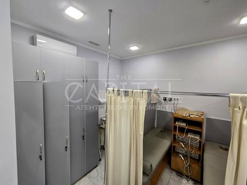 комерційна за адресою 11-та Лінія вул., 4