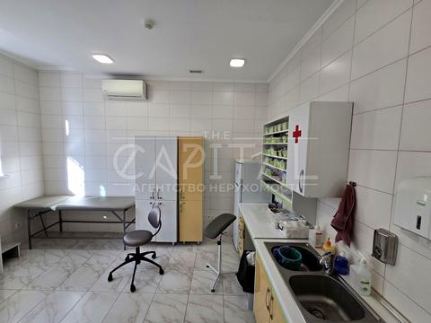 комерційна за адресою 11-та Лінія вул., 4