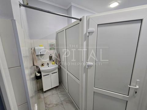 комерційна за адресою 11-та Лінія вул., 4