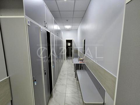 комерційна за адресою 11-та Лінія вул., 4