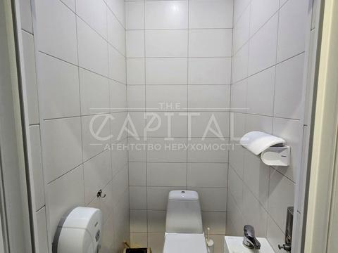 комерційна за адресою 11-та Лінія вул., 4
