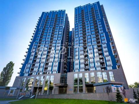 паркомісце за адресою Джона Маккейна вул. (Івана Кудрі), 7