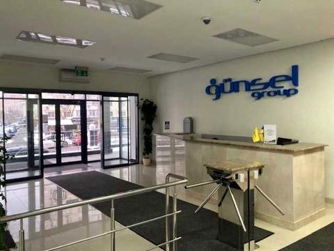 комерційна за адресою Федора Ернста вул., 3Б