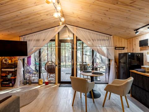 комерційна за адресою Покровська вул., 2