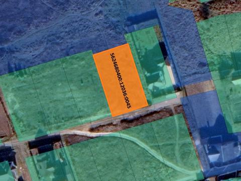 участок по адресу Травнева