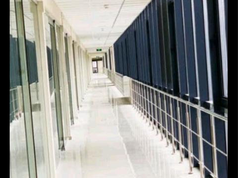 комерційна за адресою Торговиця вул., 9