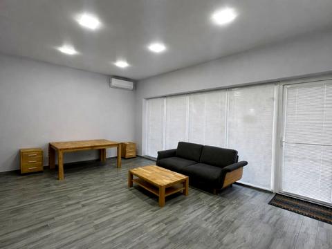 комерційна за адресою Михайла Величка вул., 6-Б