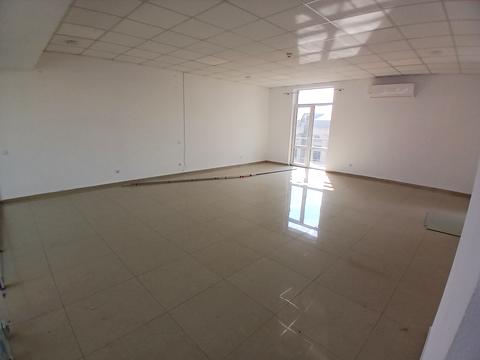 комерційна за адресою Торговиця вул., 9