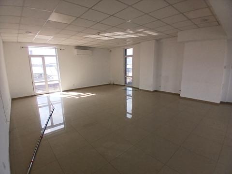 комерційна за адресою Торговиця вул., 9