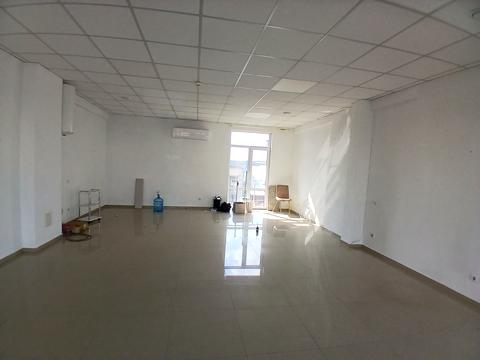 комерційна за адресою Торговиця вул., 9