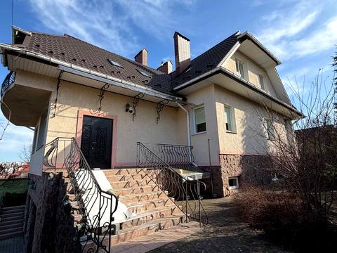 будинок за адресою Олени Теліги вул.