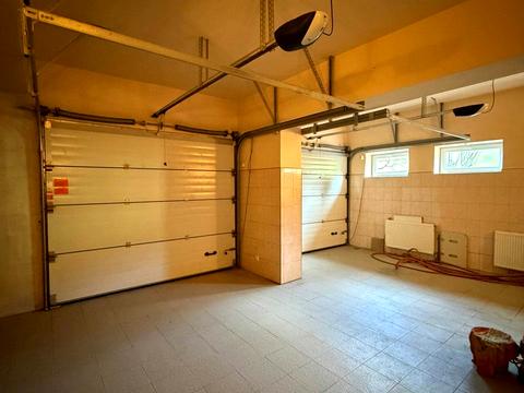 будинок за адресою Олени Теліги вул.