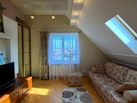 будинок за адресою Олени Теліги вул.