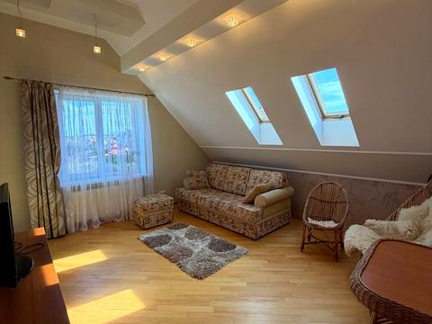 будинок за адресою Олени Теліги вул.