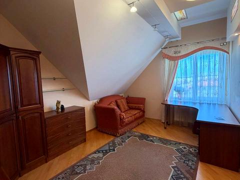 будинок за адресою Олени Теліги вул.