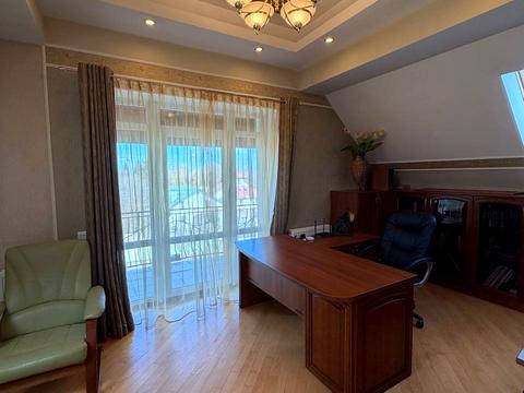 будинок за адресою Олени Теліги вул.