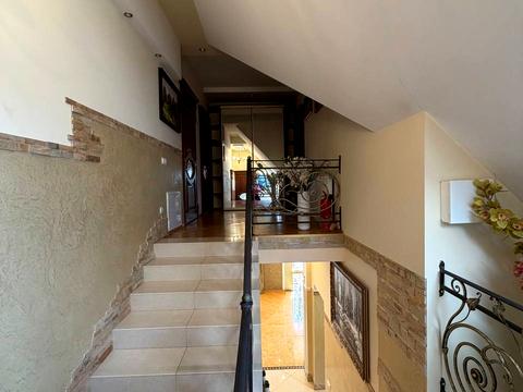 будинок за адресою Олени Теліги вул.