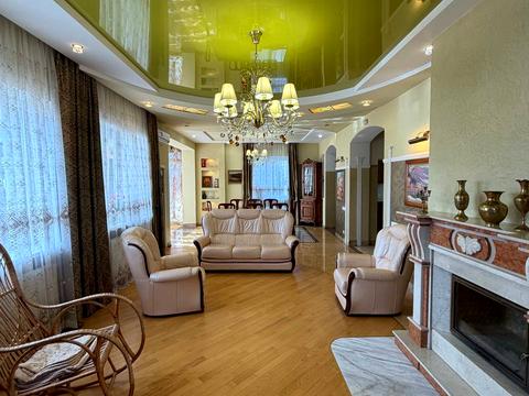 будинок за адресою Олени Теліги вул.