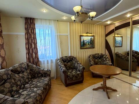 будинок за адресою Олени Теліги вул.