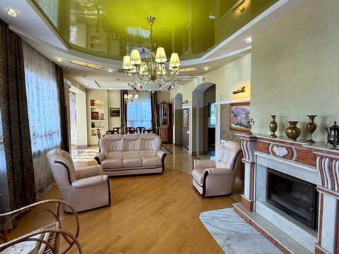 будинок за адресою Олени Теліги вул.