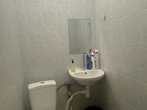 комерційна за адресою Свободи просп., 142