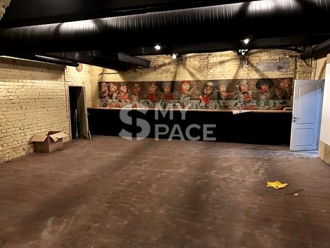 комерційна за адресою Богдана Хмельницького вул., 32