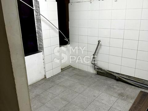 комерційна за адресою Богдана Хмельницького вул., 32